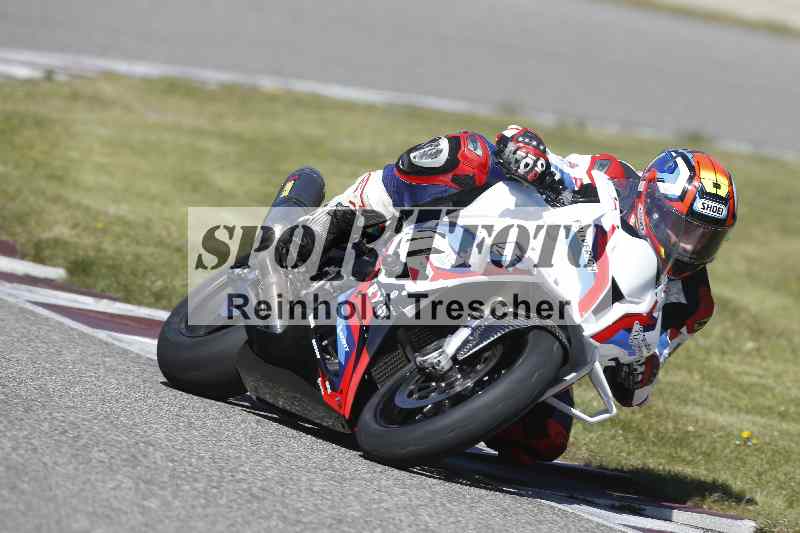 /01 02.04.2026 MAZ ADR/Gruppe rot/ohne